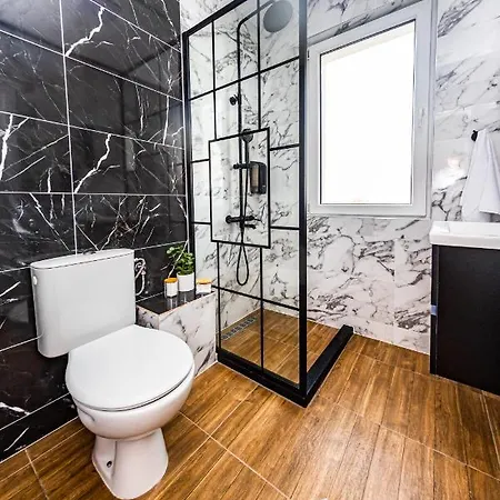 Vendégház Forest Oasis Free Parking 3*