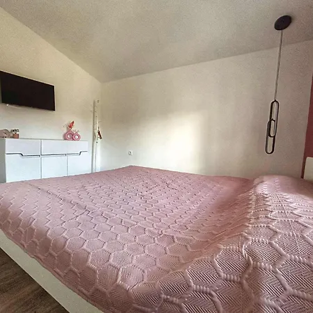 Forest Oasis Free Parking 3*