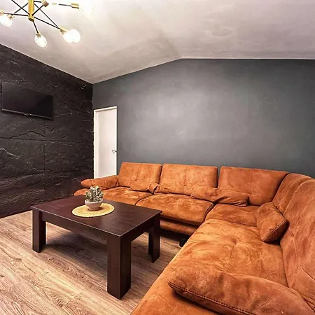 Vendégház Forest Oasis Free Parking 3*