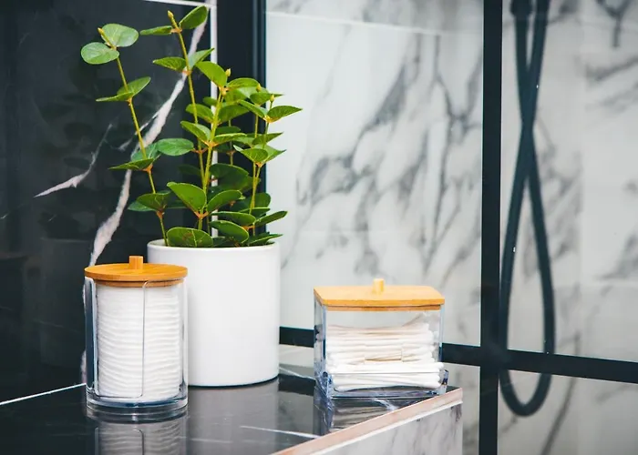 Forest Oasis Free Parking 3*