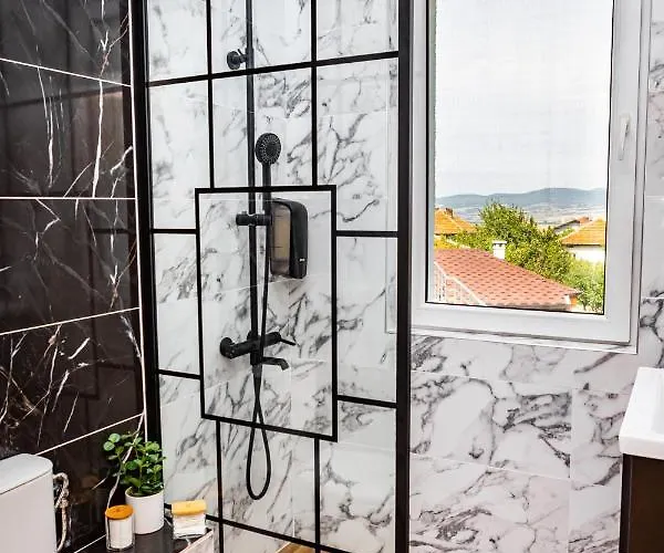 Forest Oasis Free Parking