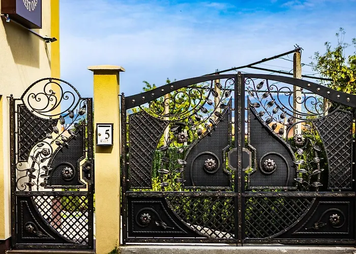 Forest Oasis Free Parking