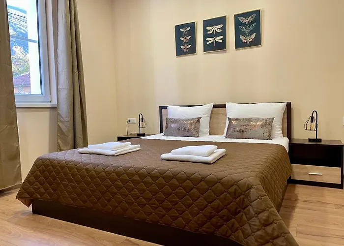 Forest Oasis Free Parking